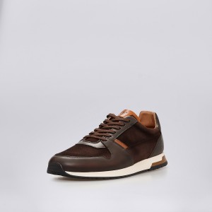 U751 Men's Sneakers in brown