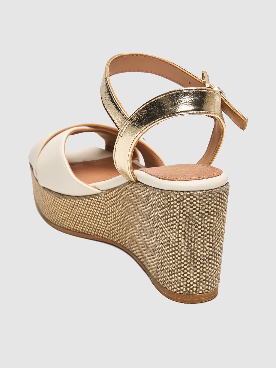 Πλατφόρμες γυναικείες μπεζ